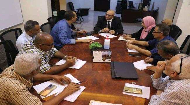 عدن.. مناقشة استعدادات مؤسسة المياه لمواجهة احتياجات الصيف