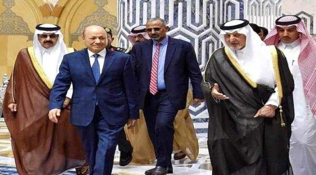 العليمي يصل مدينة جدة السعودية في أول زيارة رسمية له
