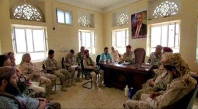 رئيس العمليات المشتركة لمحور الضالع القتالي يلتقي بقيادة الوحدات العسكرية قطاع مريس 