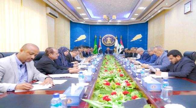 هيئة الرئاسة تجدد دعمها للسلطة المحلية بشبوة وإدانتها للتمرد المسلح بالمحافظة 