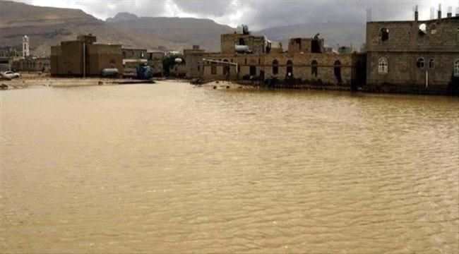 الصواعق تقتل 6 نساء في مجلس عزاء و7 رجال في اليمن