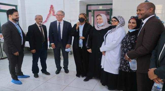 أ.د سالم الشبحي ينفذ زيارة تفقدية لمستشفى الصداقة برفقة وفد من منظمة اليونيسف
