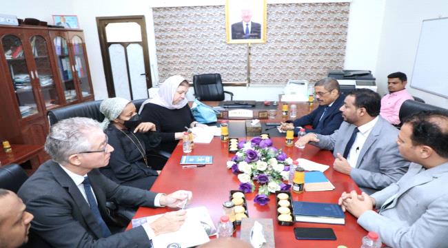 الوزير العكبري يبحث مع منظمة اليونسيف تعزيز جهود دعم القطاع التعليمي