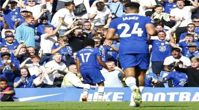 بالصور.. سترلينج يقود تشيلسي "المنقوص" لعبور ليستر