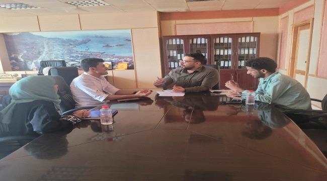 مؤسسة انسجام للتنمية تلتقي وكيل محافظة عدن لشؤون الشباب