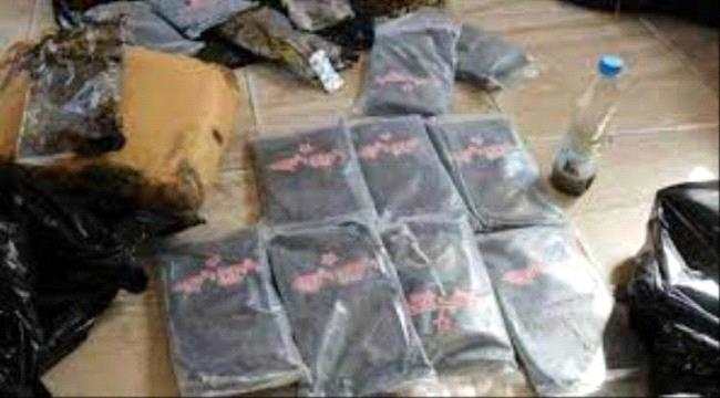 حزام عدن يضبط 21 كيلوجرام من الحشيش المخدر في سواحل خور مكسر والبريقة