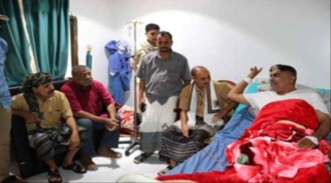 العميدان أبو نصر والمعكر يزوران رئيس الهيئة التنفيذية للمجلس الإنتقالي بحضرموت للاطمئنان على صحته