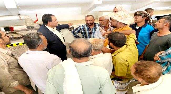الجريري يتفقد الورشة الفنية وإدارة النقل في شركة النفط بعدن