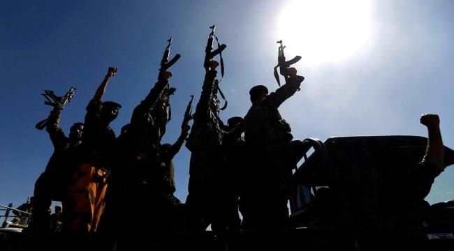 "إتاوة الحوثي" تخنق مدارس اليمن.. وانتحار طالب بسببها