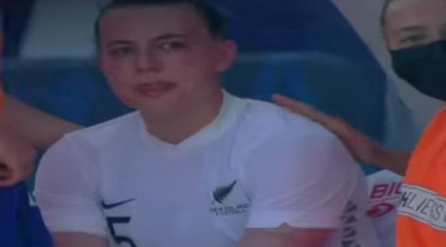 لاعبة تسجل "هاتريك" في مرمى بلادها!