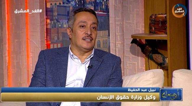 نهب المساعدات الإنسانية وسيلة حوثية لتجويع وإخضاع الشعب