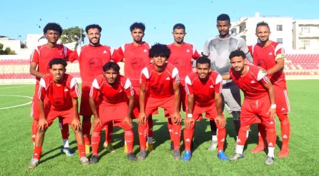 فريق التلال يضرب فريق الروضة بثلاثية في دوري عدن الممتاز