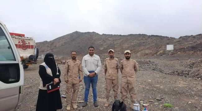 منظمة (tdi) الخبيرة في مجال التعامل مع الألغام تقوم بزيارة ميدانية للفريق العاشر مسح غير تقني العامل في محافظة لحج