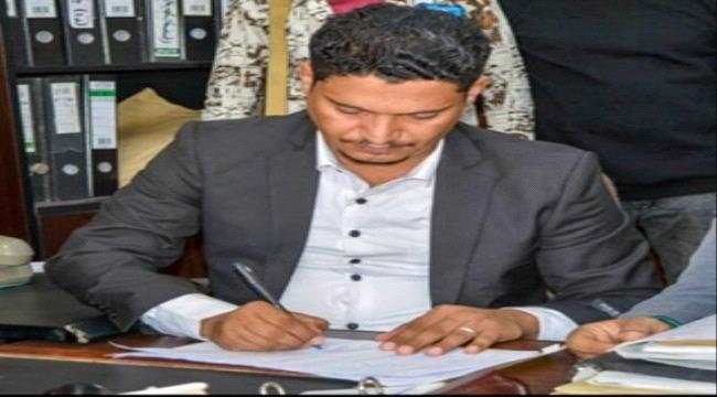 بعد إصلاح المولد الكهربائي بحقل بئر أحمد المائي..مدير عام البريقة يثمن جهود الفريق الفني في إعادة ضخ المياه للمديرية