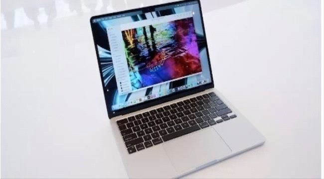 أهم تسريبات حول ماك بوك إير M2 المرتقب