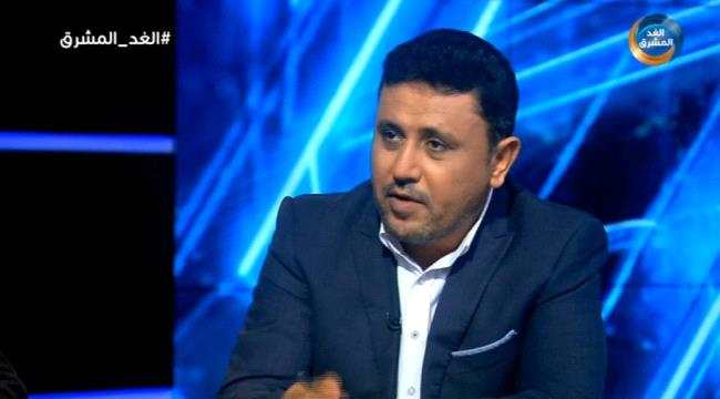 صحفي جنوبي : كل مسؤولي الشرعية يسعون لتأمين مناصب أولادهم وإصلاح الوضع يتحقق بهيئة مكافحة فساد ولجنة اقتصادية من الكفاءات