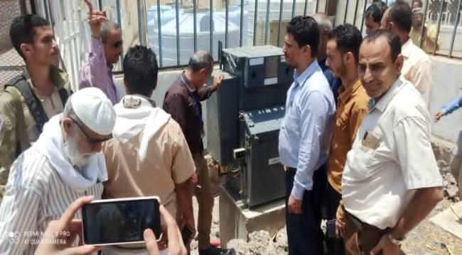مدير عام البريقة يدشن مشروع إعادة تاهيل الشبكة الكهربائية بمنطقة صلاح الدين ومدينة الشعب