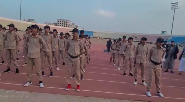 ميليشيات الحوثي تلجأ الى تجنيد 800 سجين لصفوفها
