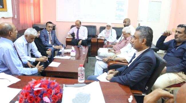 انعقاد مجلس إدارة مستشفى الجمهورية عدن