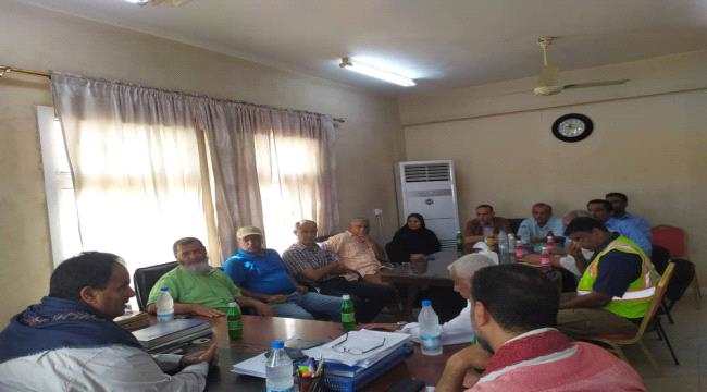 الجريري يترأس اجتماعا استثنائيا بمدراء إدارات شركة النفط بعدن