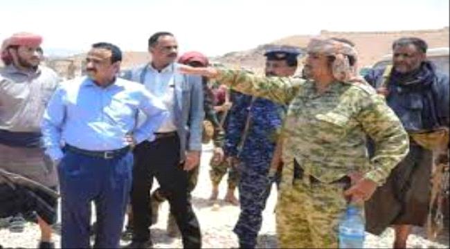 العولقي يتعهد بملاحقة منفذي هجوم عتق الإرهابي 