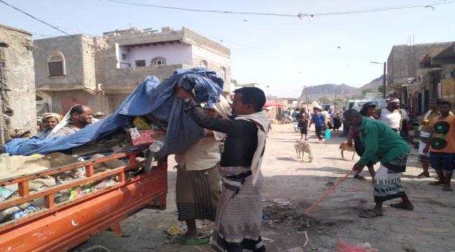 ﺻﻨﺪﻭﻕ ﺍﻟﻨﻈﺎﻓﺔ بالمسيمير ينفذ حملة نظافة لشوارع واحياء مركز المديرية