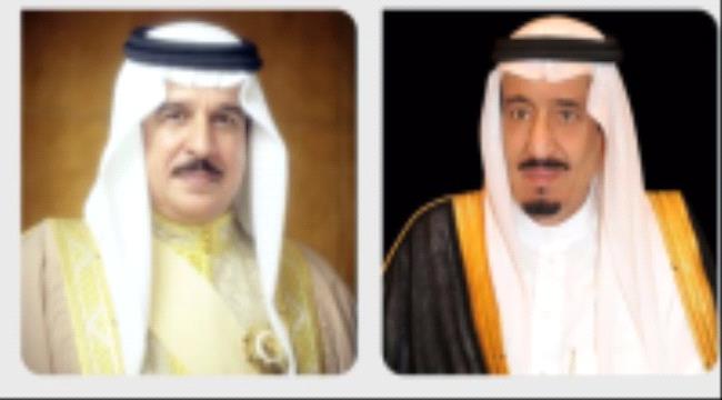 خادم الحرمين يرسل برقية إلى ملك البحرين لبحث توطيد العلاقات