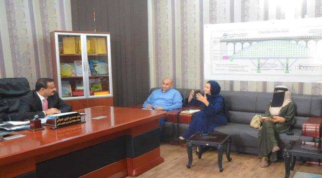 المحافظ بن الوزير يستقبل وفد مركز الحوار الإنساني لبحث تعزيز المصالحة المجتمعية في شبوة