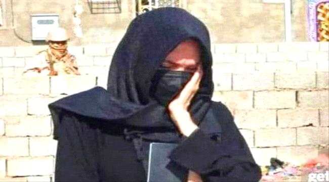 إدارة مطار عدن الدولي: هذه الجهة التي سربت صورة جواز أنجلينا جولي