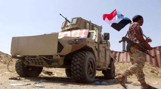 قيادي بالانتقالي: الشرعية تستخدم ملف الخدمات لإفقار الجنوب حتى لا يطالب بالاستقلال