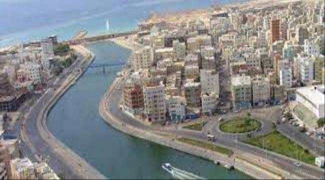 ضبط شخص قام بسرقة سيارة مواطن بالمكلا