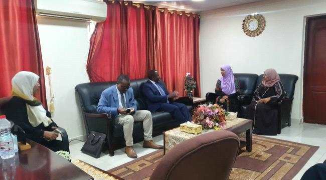 مدير عام الجهاز المركزي للاحصاء يلتقي ممثل صندوق السكان للأمم المتحدة بالعاصمة عدن 