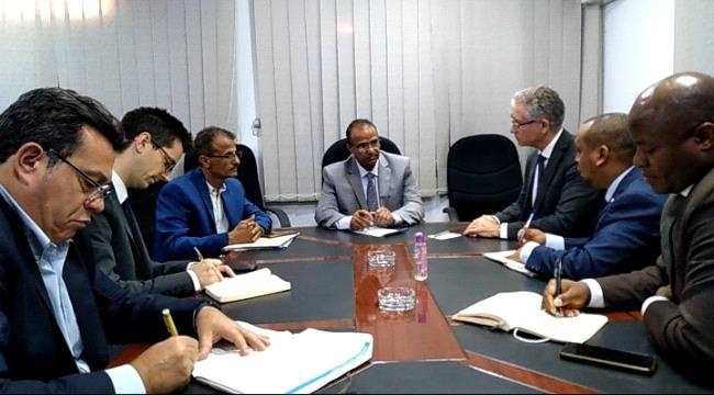 وزير الشؤون الإجتماعية والعمل يلتقي المدير القطري لليونيسف باليمن