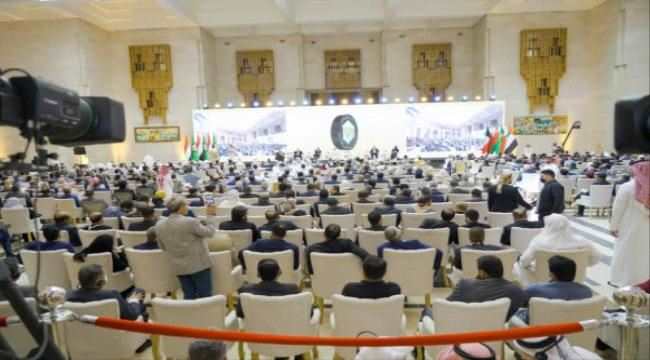 قيادي بالانتقالي : مشاركتنا في المشاورات وفق مرجعية اتفاق الرياض 