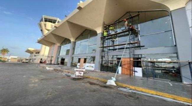 مطار عدن الدولي يدحض الشائعات..الصور قديمة والمدرج يستقبل كل الرحلات 