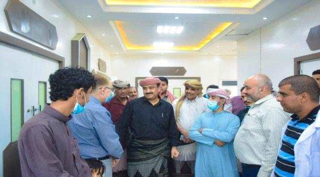المحافظ بن الوزير يتفقد سير عمل تجهيزات المرحلة الثانية في هيئة مستشفى شبوة العام 