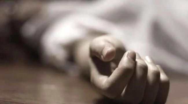 بقنبلة يدوية.. مسلح حوثي يقتل زوجته وجنينها في اليمن
