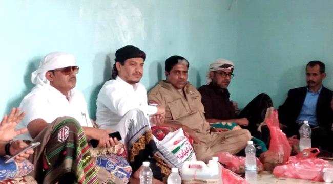 رئيس انتقالي حضرموت يزور أسرتي الشهيدين الشوبجي والضامئ بمحافظة الضالع