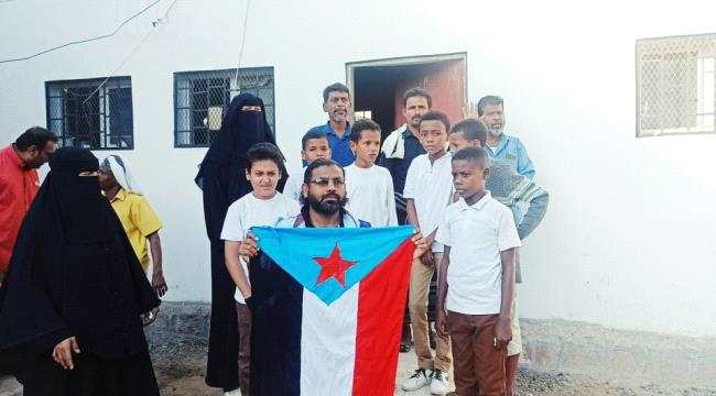 انتقالي زنجبار يدشن رفع أعلام الجنوب وترديد النشيد الوطني في مدارس المديرية