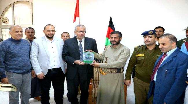 وفد من حركة حماس يزور ذمار ويكرم البخيتي