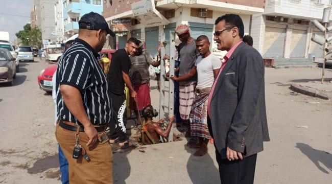 مدير عام المنصورة يدشن حملة تنظيف شبكة الصرف الصحي بالمديرية