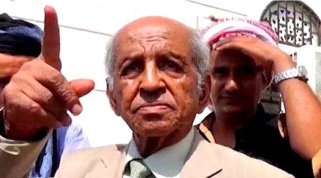 محمد عطروش.. فنان "الثورة" يصفع "إخوان اليمن"