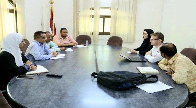 رئيس الوحدة التنفيذية يبحث مع كتلة إدارة وتنسيق المخيمات سبل التعاون والتنسيق