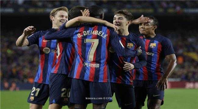 ليفاندوفسكي يقود برشلونة لفوز قاتل على فالنسيا
