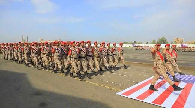خبير عسكري:  عرض الحوثي العسكري دعم لإيران في مفاوضاتها مع أمريكا وله علاقة بما يجري في العراق