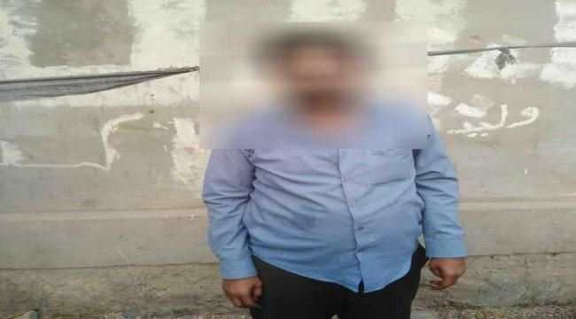 في اقل من 24 ساعة شرطة دار سعد تلقي القبض عن متهم بسرقة 5 مليون من مكتب الضرائب