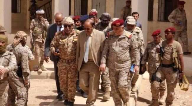 الكشف عن وصول شحنة اسلحة من قطر دعما للإخوان في حضرموت
