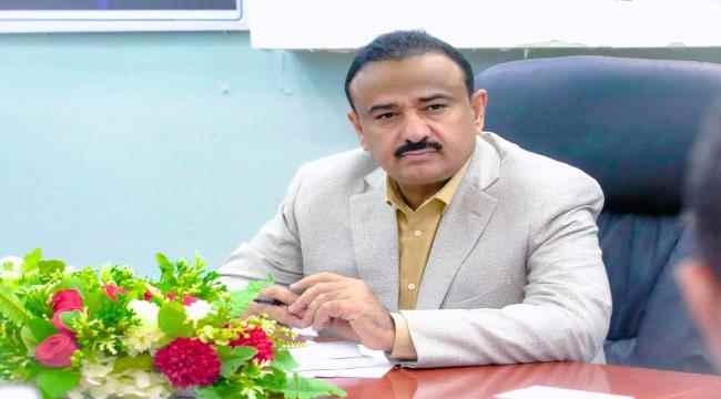 محافظ شبوة يوجه بصرف رواتب شهر ابريل قبل عيد الفطر المبارك