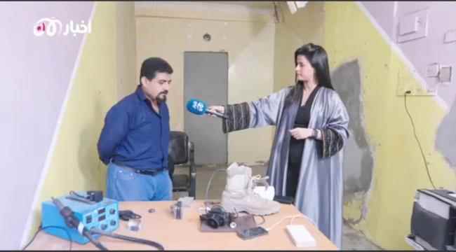 شاب عدني يخترع حذاء يكشف الألغام وموجات تساعد على إطفاء الحريق عن بعد