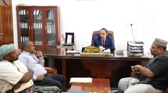 محافظ حضرموت يؤكد أهمية المسرح والفقرات التمثيلية الهادفة في بناء المجتمعات المتحضرة وترسيخ المبادئ الانسانية النبيلة